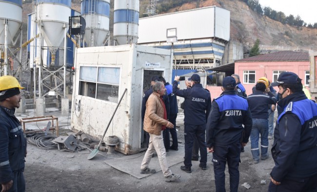 Roj Metal polis ve zabıta eşliğinde mühürlendi