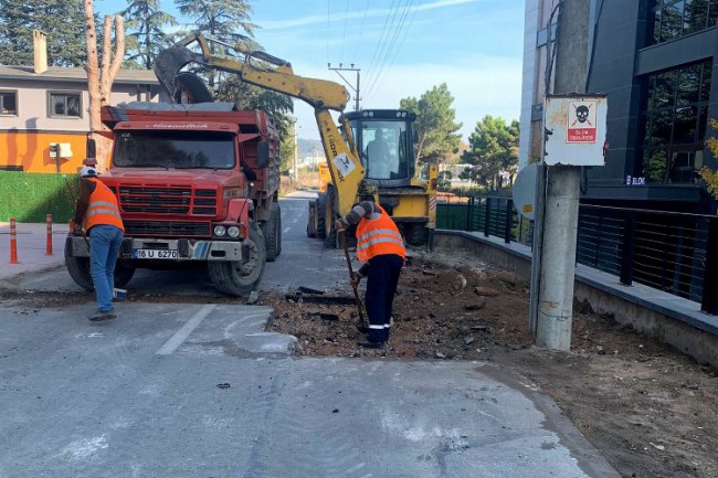 Bursa Osmangazi'de bozulan yollar asfaltlanıyor