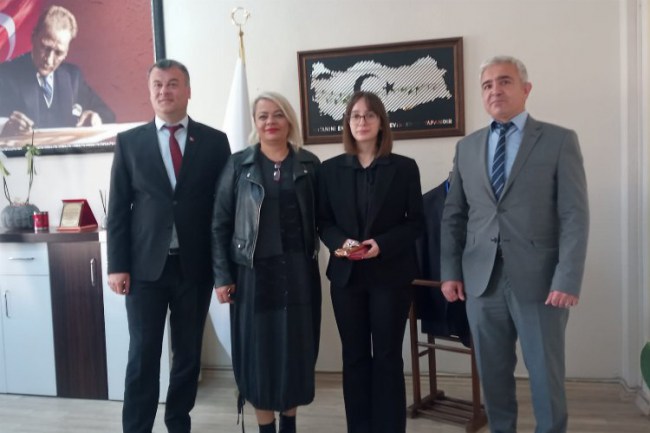 Aydın Didim'den Teknofest birincisi Ada Cemre'ye burs sözü