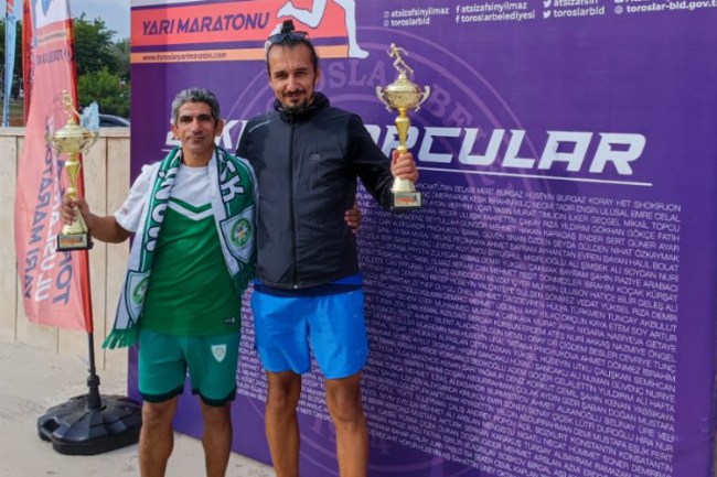 Manisa Büyükşehir atleti Ahmet Bayram şampiyon oldu