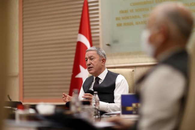 Bakan Akar: "Yunanistan mağdur, Türkiye saldırgan algısı oluşturulmaya çalışılıyor"