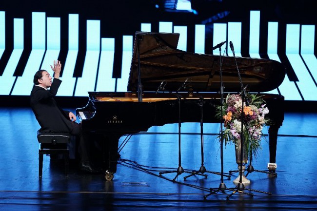 Fazıl Say'dan Üniversite'de konser