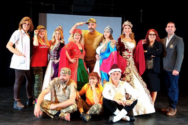 118R Lions Tiyatro Topluluğu kadınlar için oynayacak