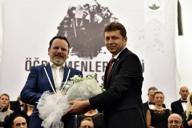 Bursa Osmangazi'de şarkılar öğretmenler için söylendi