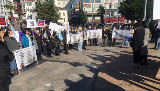 Kdz.Ereğli'den seslendiler: "İstanbul Sözleşmesinden vazgeçmiyoruz"