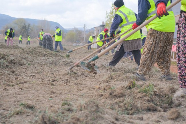 Kütahya Vefa Sahası yenileniyor