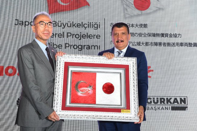 Malatya'ya Japonya tarafından hibe minibüs