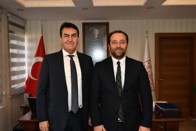 Osmangazi Belediye Başkanı Dündar, Milli Eğitim Müdürü Gür'ü ziyaret etti