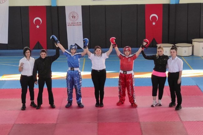 Kütahya'ya kick boks'dan altın madalya