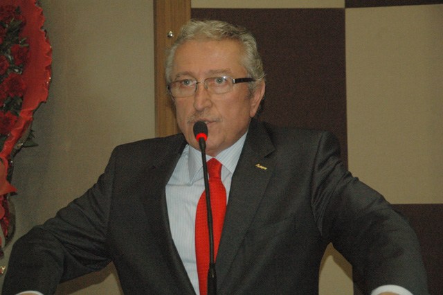 Peker'i Haberal'ın adını kullanarak dolandırdılar