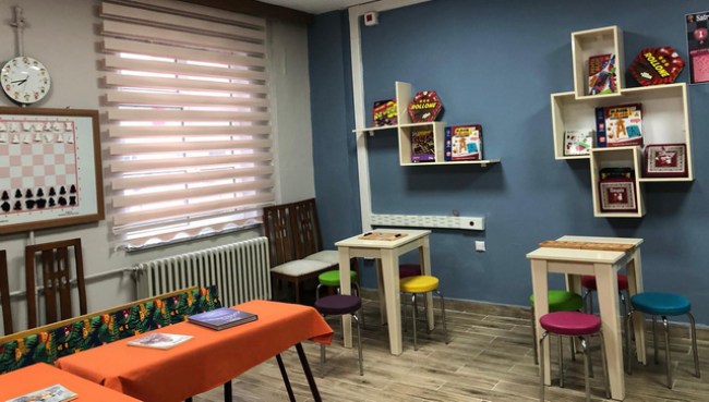 Zonguldak'ta zekâ oyunları salonu ve kütüphane açıldı