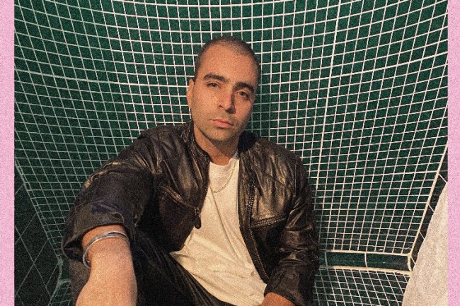 Cem Pilevneli'den 'Harika'ya klip