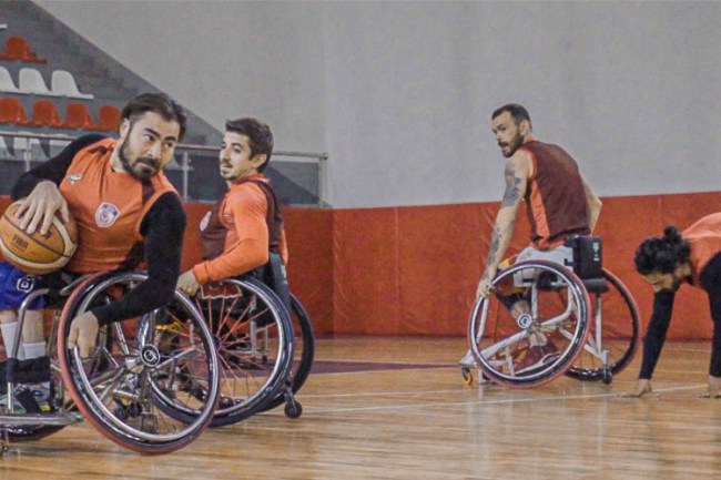 Gaziantep sporda engelleri aşıyor