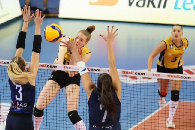 VakıfBank Aydın BŞB'ye set vermedi