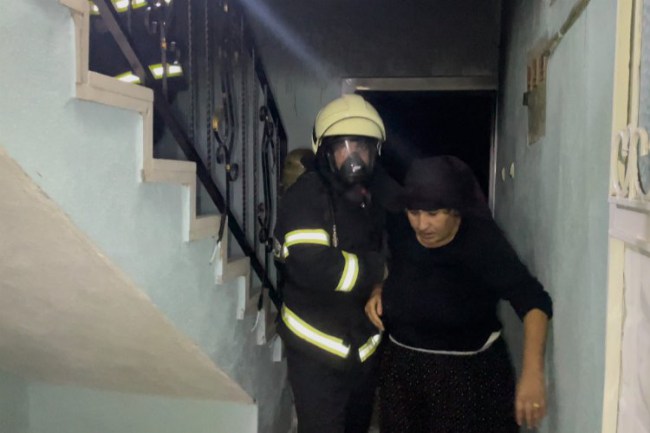 Adıyaman'da yangın: 2 kişi dumandan etkilendi