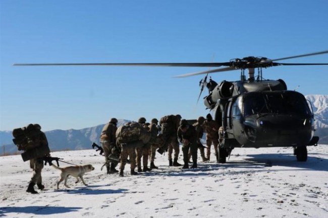 Eren Kış-11 sürüyor