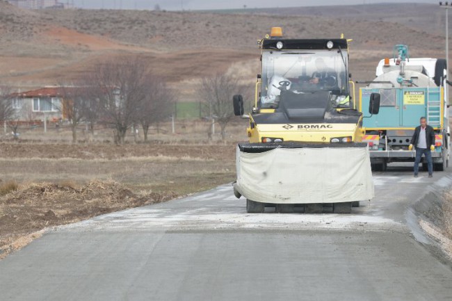 Kütahya'da beton asfalt çalışması devam ediyor