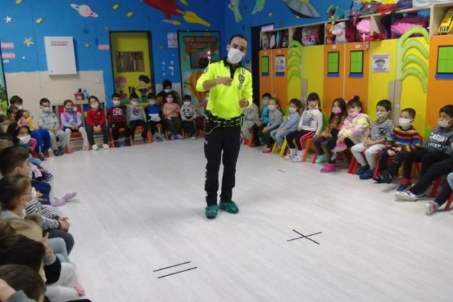 Torbalılı öğrencilere 'Trafik Güvenliği' eğitimi