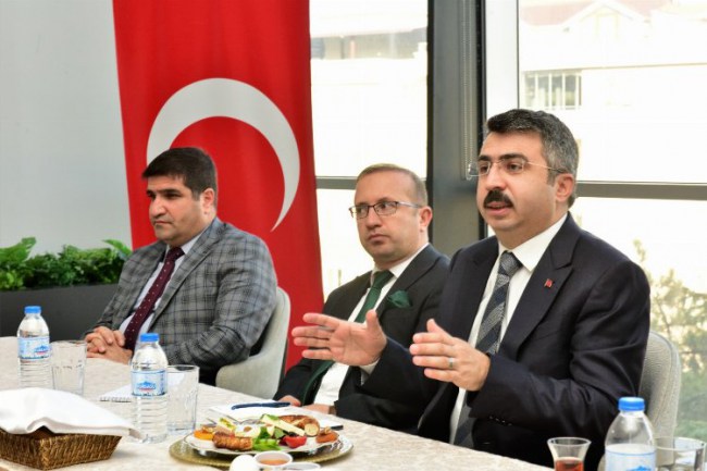 Bursa Yıldırım Belediye Başkanı okul müdürleri ile buluştu