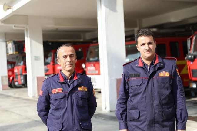 Gaziantep'te itfaiye 2 yaşındaki çocuğu kurtardı