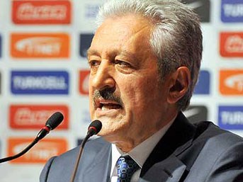 Futbolun patronundan flaş açıklama