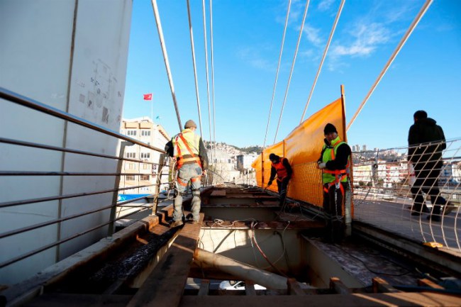 Kocaeli İzmit'te üstyapı çalışmaları devam ediyor