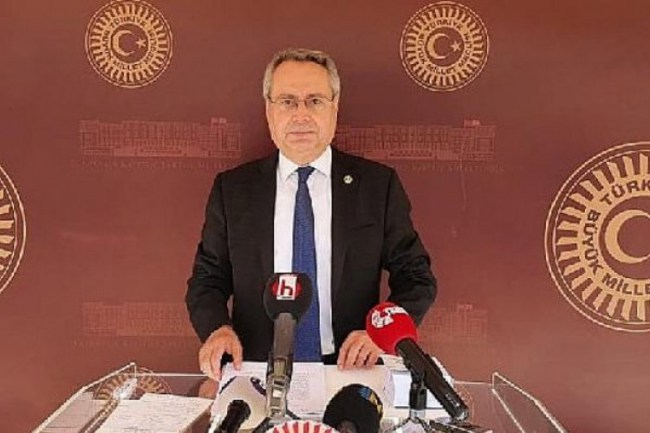 CHP'li Zeybek'ten Maun Suresine yanıt