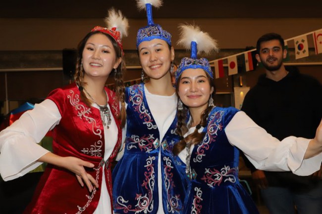 Kocaeli'nde farklı kültürler bir sofrada