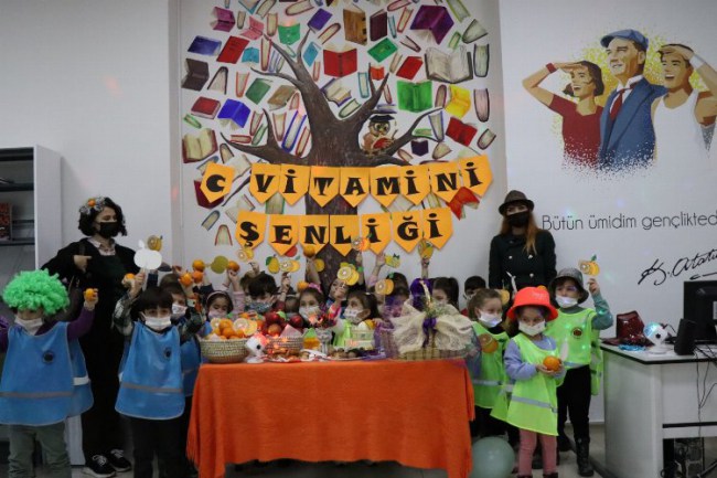 Kocaeli İzmit'te çocuklara C Vitamini şenliği