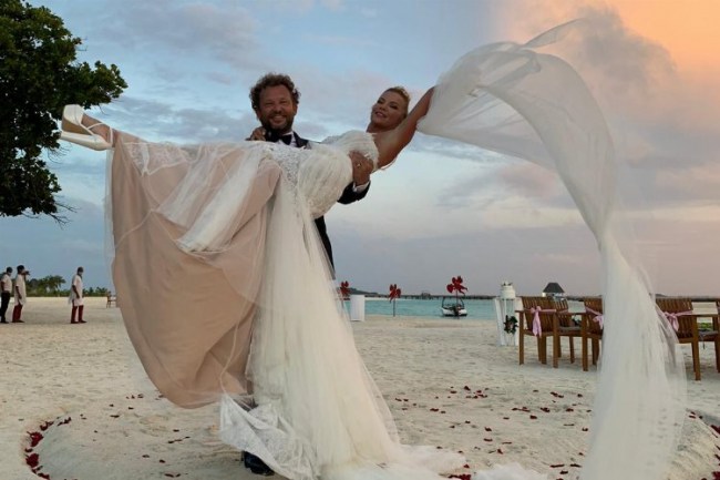 İvana Sert'in çok konuşulan gelinliği