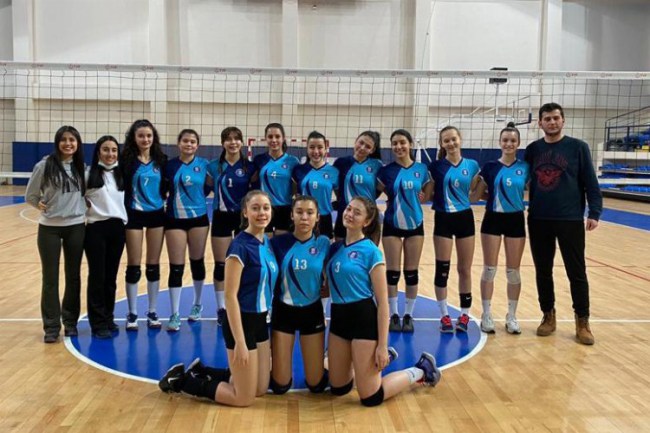 Kütahya Genç Kızlar Voleybol takımı 1. oldu