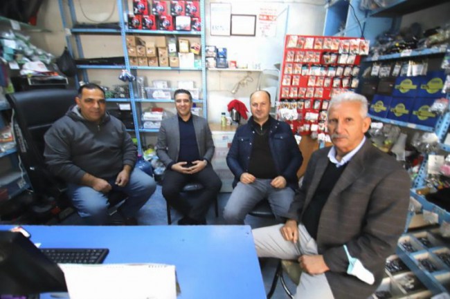 İzmir Menderes'te muhtarlarla birlikte çözüm