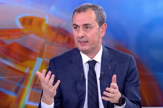 İş Bankası: "Sabaha kadar 1,75 milyar dolarlık döviz bozuldu"