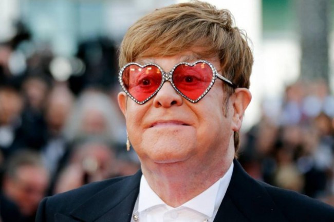 Elton John'dan online buluşma
