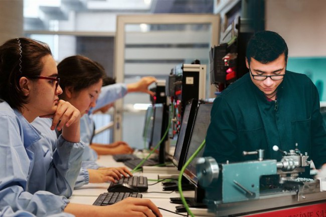 Bakan Özer: "Aradığım elemanı bulamıyorum mazereti olmayacak"