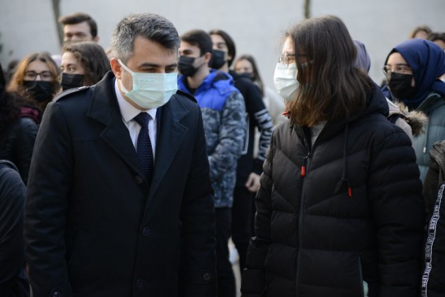 Bursa Yıldırım Belediye Başkanı Yılmaz'dan öğrencilere ziyaret