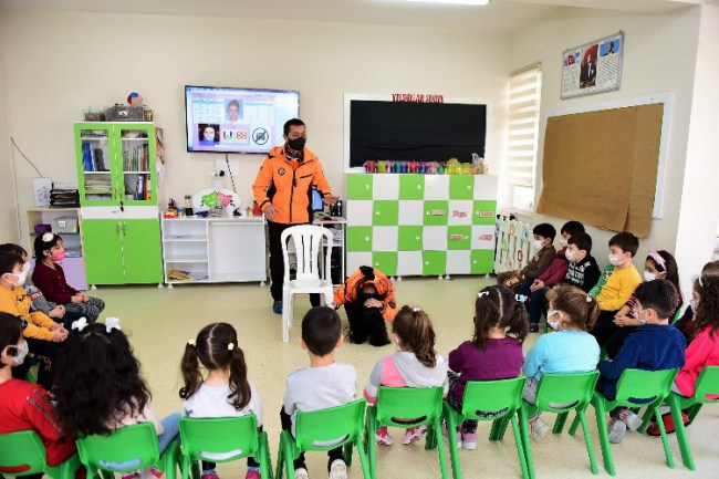 Bursa Yıldırımlı miniklere afet eğitimi