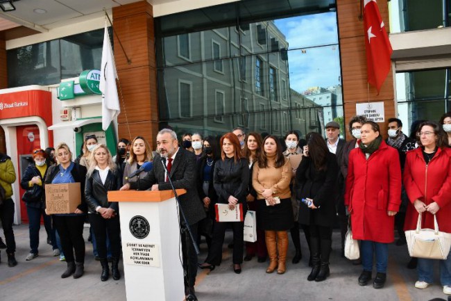 'Hayvanlar barınaklara hapsedilerek yok edilmek isteniyor"