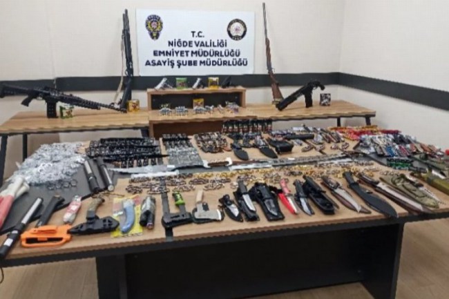 Sosyal medyadan cephane satacaklardı