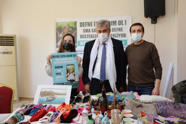 İzmir Güzelbahçe'de 'Defne'ye Umut Ol' Sergisi