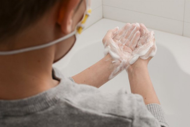 Covid-19'den korunmak için el hijyeni önemli