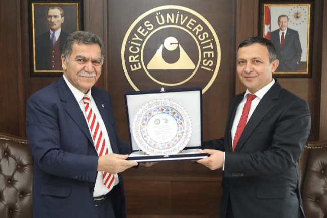 ERÜ Rektörü'ne Esnaf Kefalet ziyareti