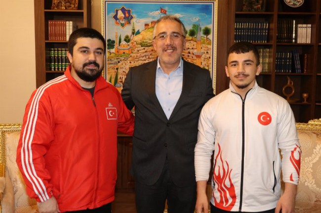 Mehmet Savran'dan Nevşehirli sporcuya tebrik