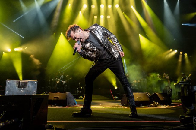 Kenan Doğulu yeni yıla 'Merhaba' dedi