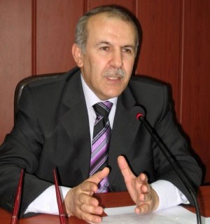 'Gençlerimizin altın bileziği yok!'