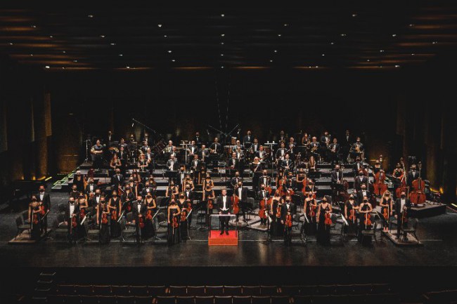 Kemancı Sergei Dogadin, BİFO'ya eşlik ediyor