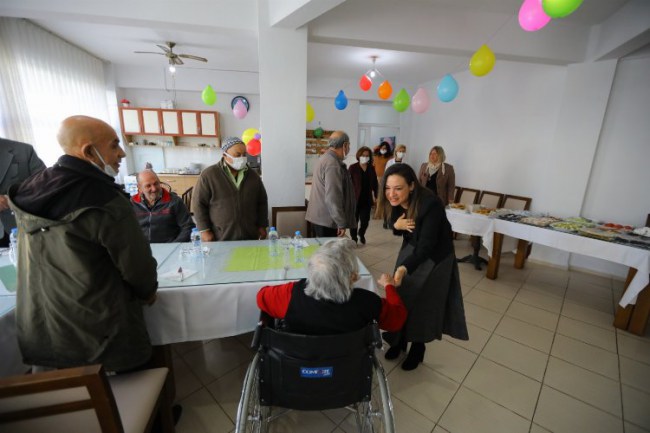 İzmir Efes Selçuk'ta huzurevi ziyareti