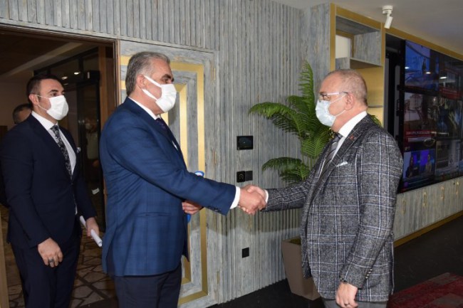 Büyükşehir'e Manisa Şoförler ve Otomobilciler Esnaf Odası ziyareti