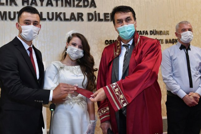 Bursa'da gelin ve damatlar Osmangazi'yi tercih etti