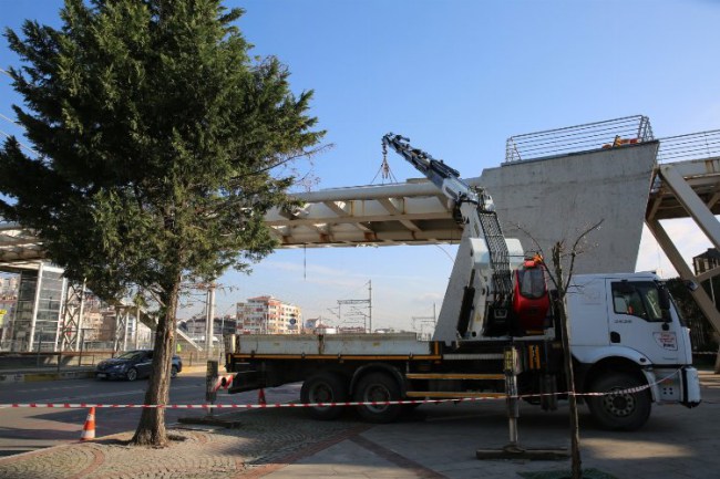 Kocaeli Mimar Sinan'da çelik sac montajı başladı